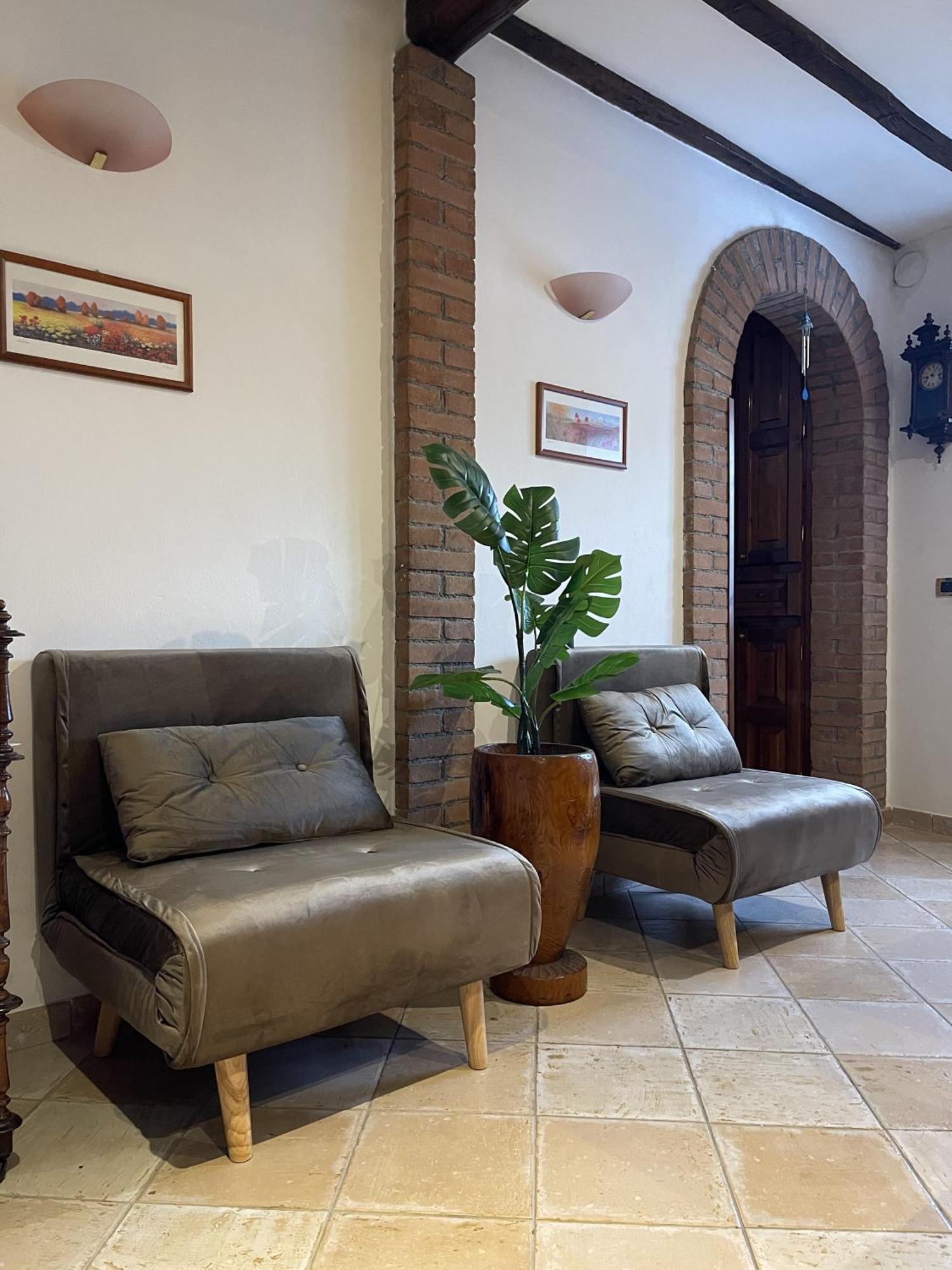 Mazzetti Country House-Vita In Campagna Con Giardino Vimignano-Chiesa エクステリア 写真